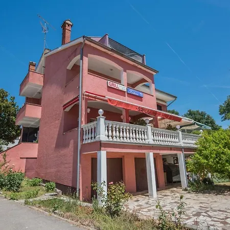 Guest house Two Bed Fortuna Near The 3*