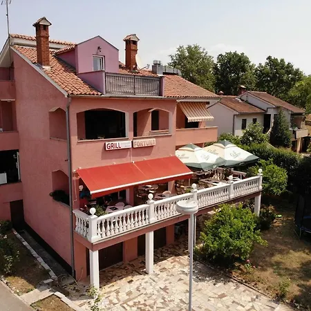 Two Bed Fortuna Near The Poreč