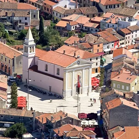 Two Bed Fortuna Near The Poreč