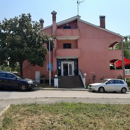 Two Bed Fortuna Near The Gæstehus 3*