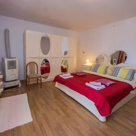 Two Bed Fortuna Near The Pensjonat 3*